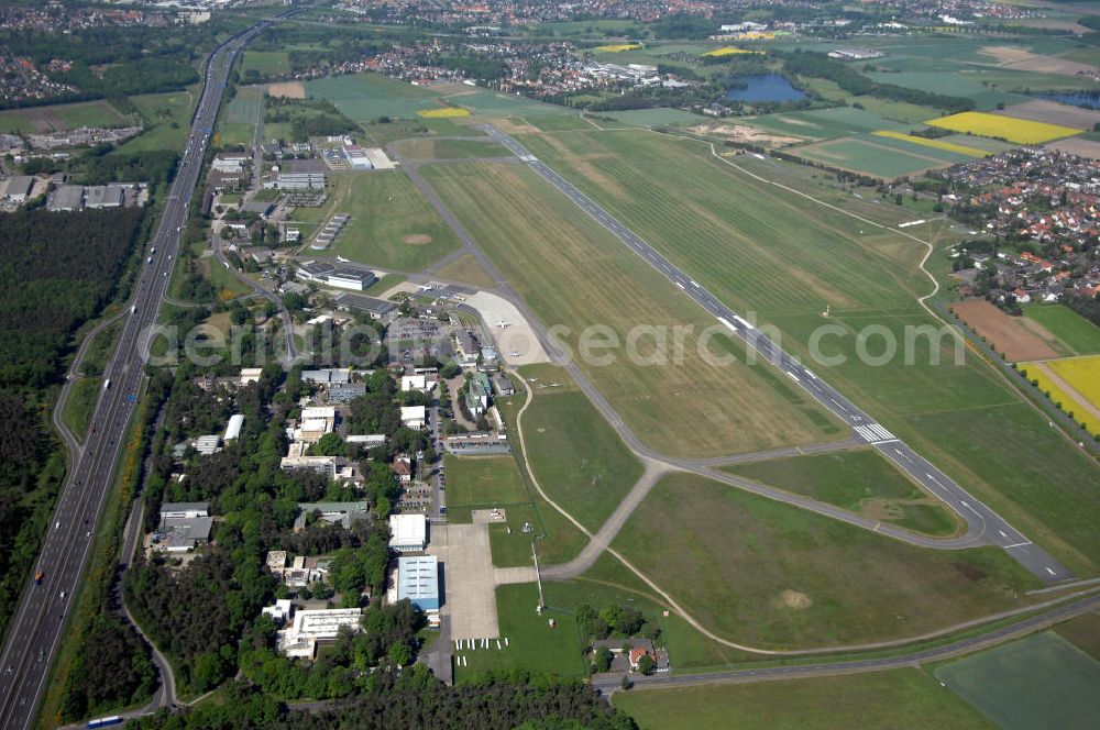 Aerial photograph Braunschweig - Blick auf den Flughafen Braunschweig - Wolfsburg. Kontakt: Flughafen Braunschweig-Wolfsburg GmbH, Lilienthalplatz 5, 38108 Braunschweig, Tel. +49 (0) 531 354 40-0; Fax +49 (0) 531 354 40-45, E-Mail: info@flughafen-braunschweig-wolfsburg.de