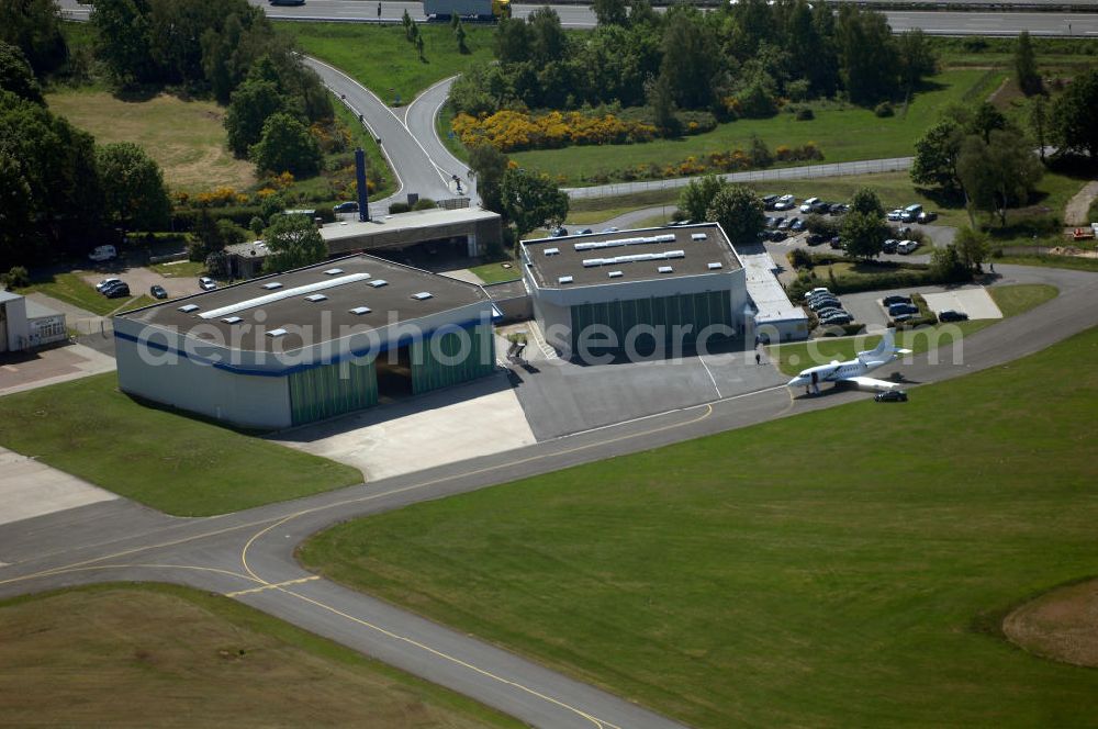 Aerial photograph Braunschweig - Blick auf den Flughafen Braunschweig - Wolfsburg. Kontakt: Flughafen Braunschweig-Wolfsburg GmbH, Lilienthalplatz 5, 38108 Braunschweig, Tel. +49 (0) 531 354 40-0; Fax +49 (0) 531 354 40-45, E-Mail: info@flughafen-braunschweig-wolfsburg.de