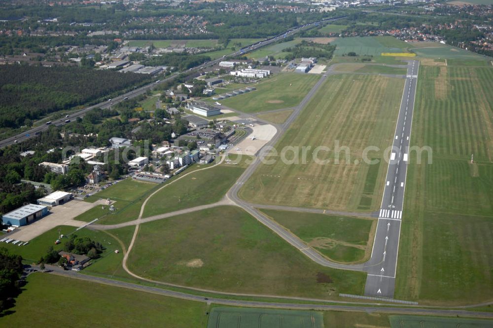 Aerial photograph Braunschweig - Blick auf den Flughafen Braunschweig - Wolfsburg. Kontakt: Flughafen Braunschweig-Wolfsburg GmbH, Lilienthalplatz 5, 38108 Braunschweig, Tel. +49 (0) 531 354 40-0; Fax +49 (0) 531 354 40-45, E-Mail: info@flughafen-braunschweig-wolfsburg.de