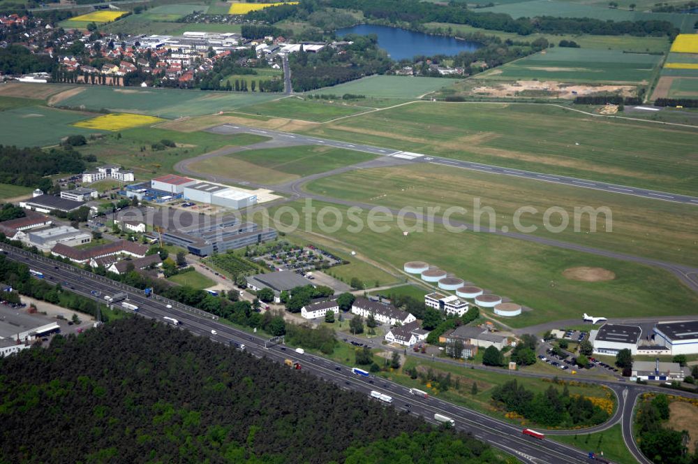 Aerial photograph Braunschweig - Blick auf den Flughafen Braunschweig - Wolfsburg. Kontakt: Flughafen Braunschweig-Wolfsburg GmbH, Lilienthalplatz 5, 38108 Braunschweig, Tel. +49 (0) 531 354 40-0; Fax +49 (0) 531 354 40-45, E-Mail: info@flughafen-braunschweig-wolfsburg.de