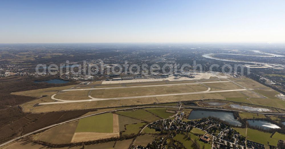 Aerial photograph - Blick auf den Flughafen Düsseldorf International. Dieser ist der zentrale Flughafen von Nordrhein-Westfalen. View to the Duesseldorf International Airport which is the main airport in Nothrhine Westfalia.