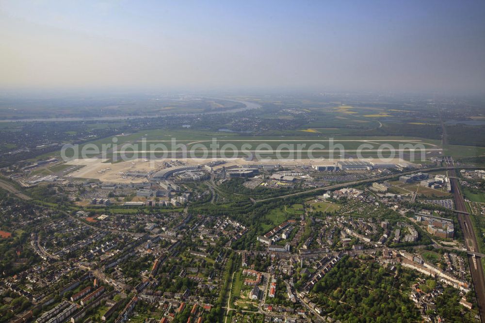 Aerial photograph - Blick auf den Flughafen Düsseldorf International. Dieser ist der zentrale Flughafen von Nordrhein-Westfalen. View to the Duesseldorf International Airport which is the main airport in Nothrhine Westfalia.