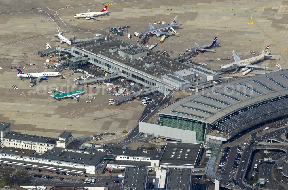 Aerial image Düsseldorf - View of the Duesseldorf International Airport in the state North Rhine-Westphalia