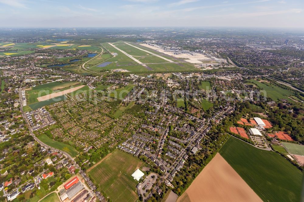 Aerial image Düsseldorf - View of the Duesseldorf International Airport in the state North Rhine-Westphalia