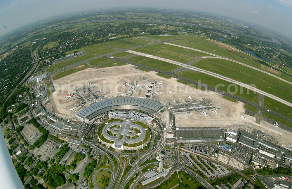 Aerial image Düsseldorf - Blick auf den Flughafen Düsseldorf International. Duesseldorf International Airport.