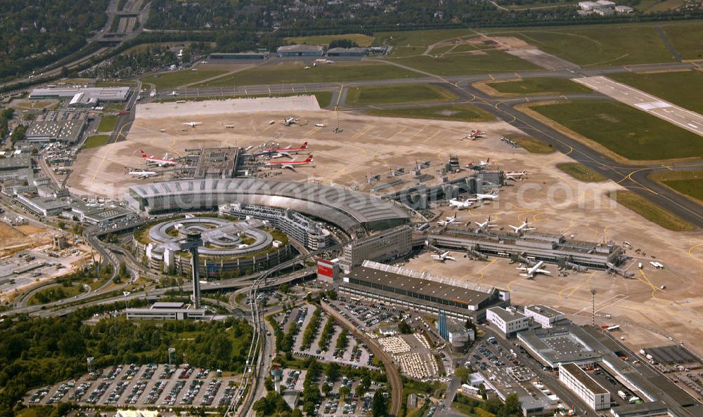 Düsseldorf from the bird's eye view: Blick auf den Flughafen von Düsseldorf. Duesseldorf airport.