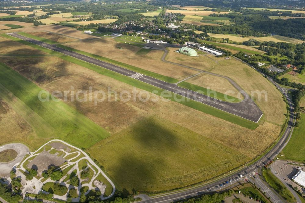 MÜLHEIM from above - View of the grounds of the airport Essen / Mülheim in the state of North Rhine-Westphalia. The Essen / Mülheim airport (IATA code: ESS, ICAO: NOBLE) is a regional airport in the southwest of the Ruhr