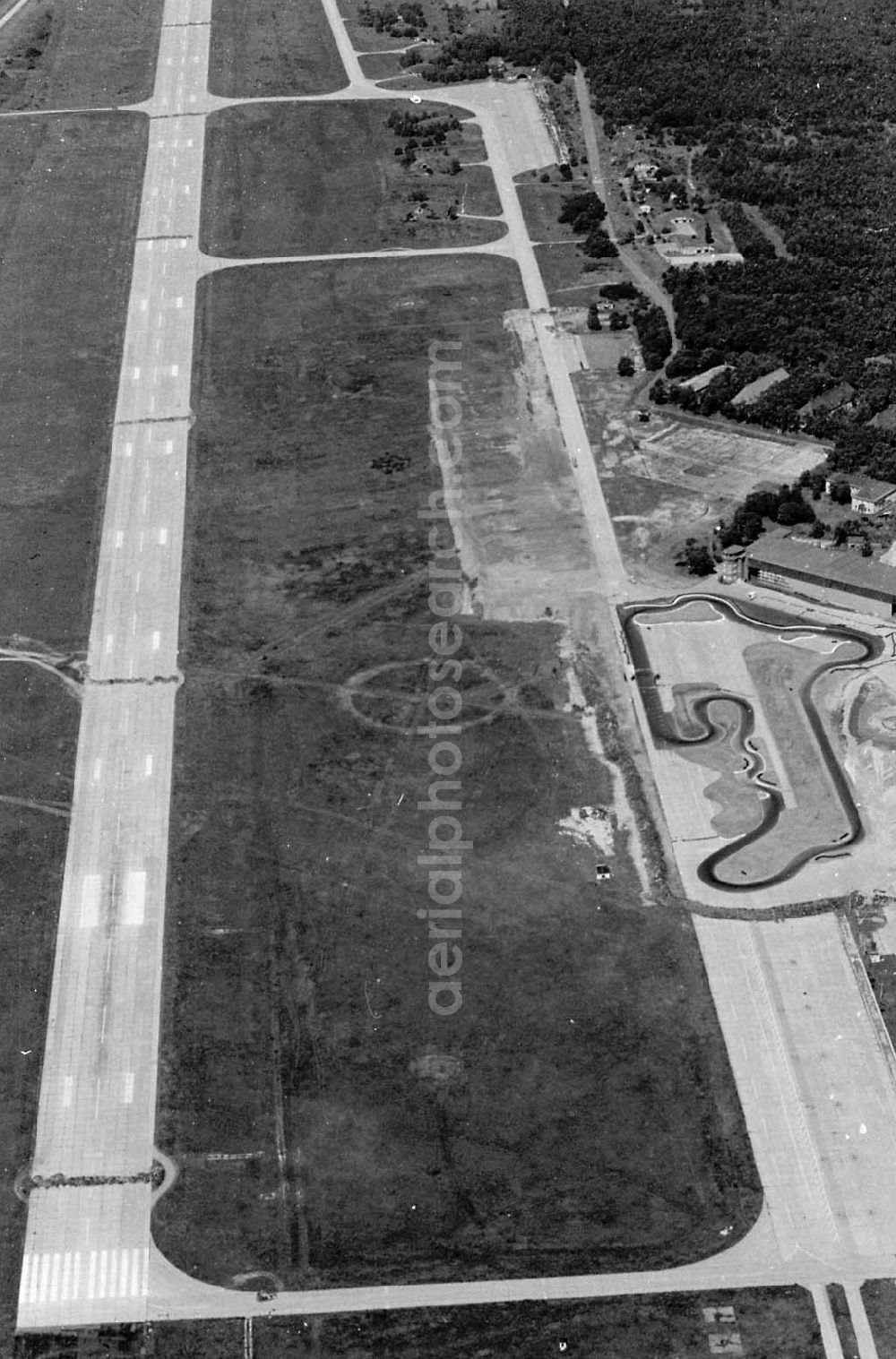 Jüterborg from above - 28.06.95 Flughafen Jüterborg Altes Lager