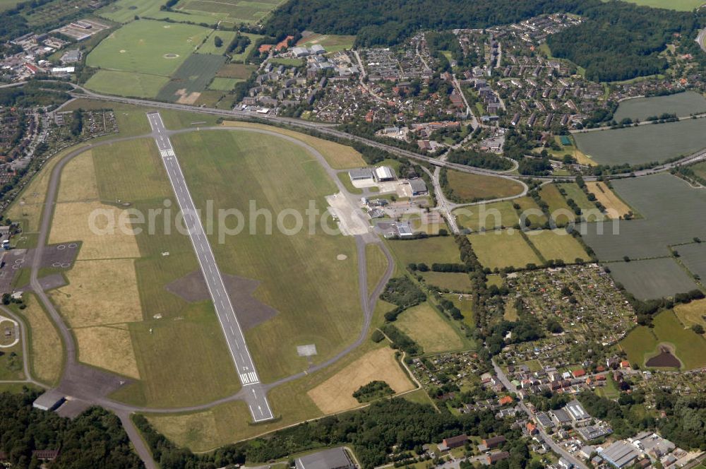 Aerial photograph Kiel - Blick auf den Flughafen Kiel in Schleswig-Holstein, Kontakt: