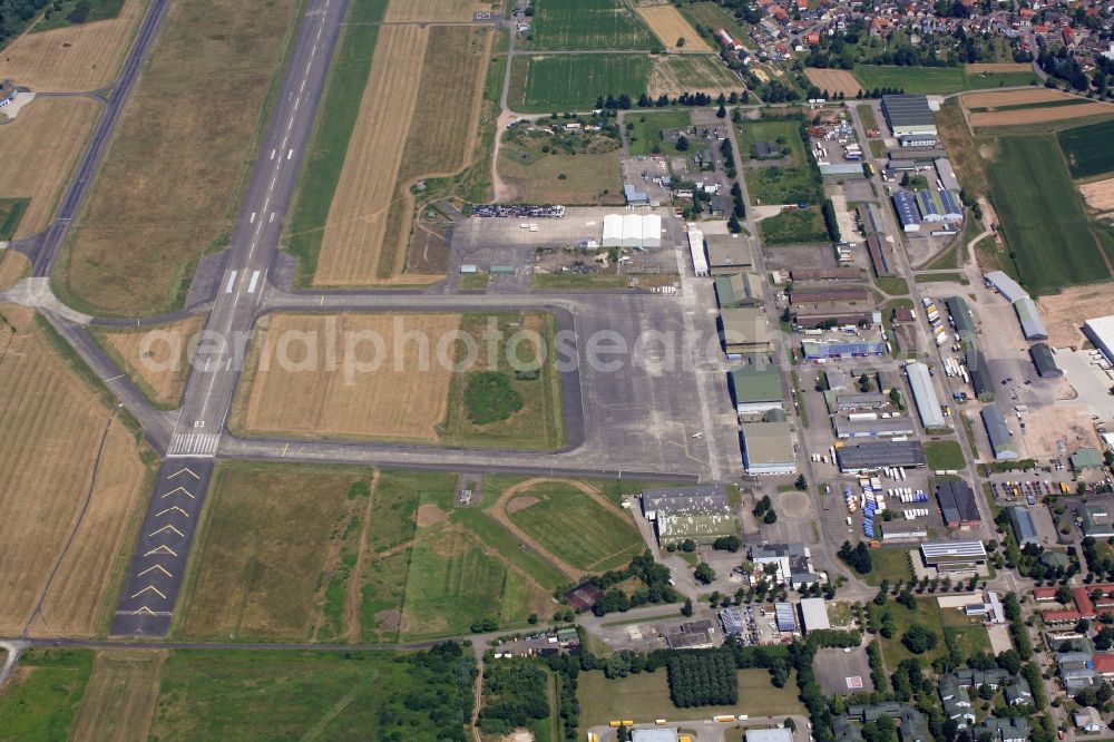 Aerial photograph Lahr/Schwarzwald - View of the terminal and apron of the airport in Lahr / Schwarzwald in Baden-Wuerttemberg. The former military aerodrome was then used by the Canadian Air Force, today it is operated civil