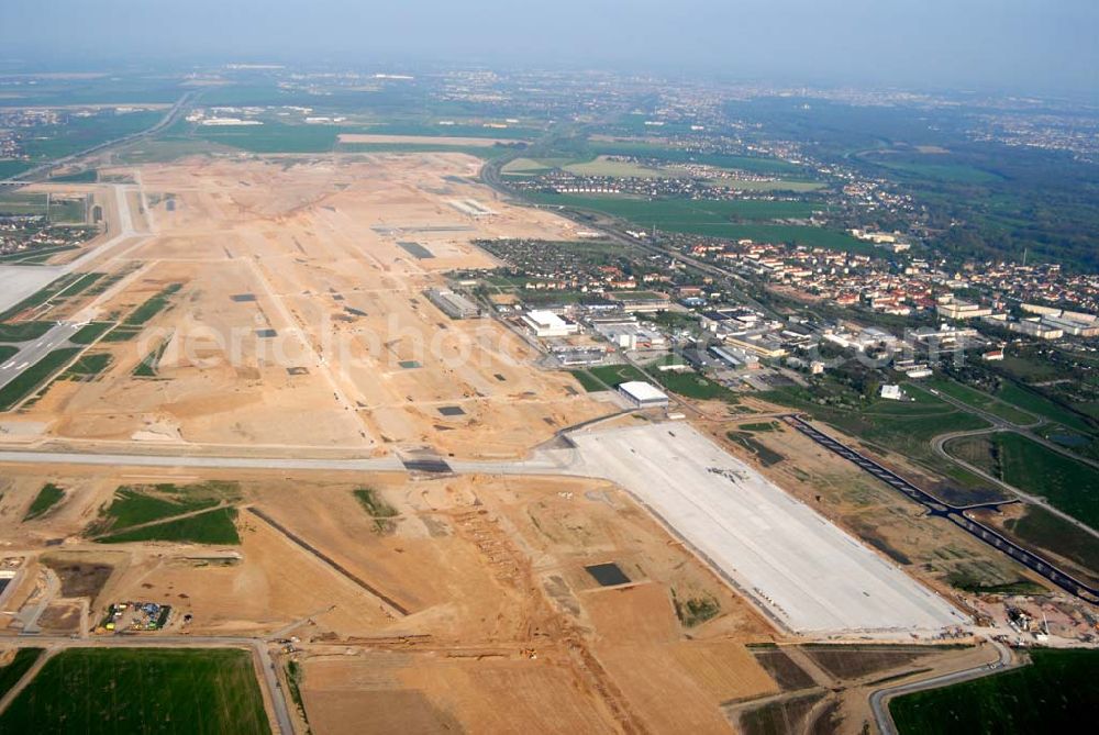 Leipzig from the bird's eye view: Flughafen Leipzig - Halle in Leipzig-Schkeuditz während des Ausbaus der Start- und Landebahn. Kontakt Flughafen: Flughafen Leipzig/Halle GmbH, Postfach 1, 04029 Leipzig, Tel.: 0341-2241159, Fax: 0341-2241175,