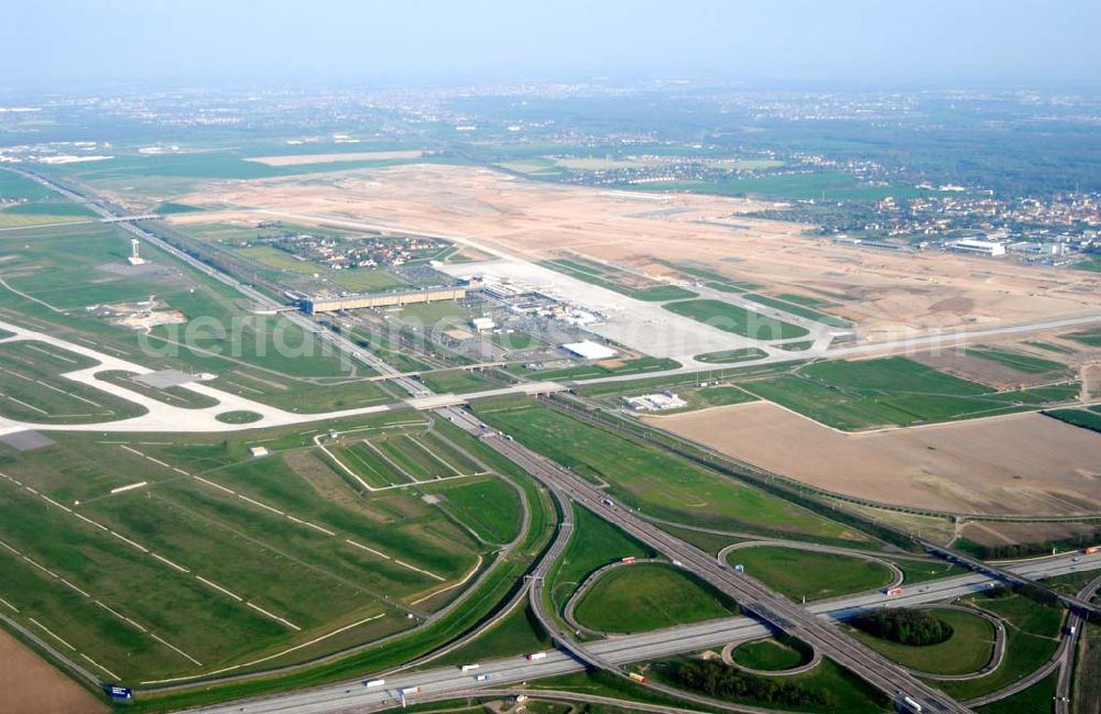 Aerial photograph Leipzig - Flughafen Leipzig - Halle in Leipzig-Schkeuditz während des Ausbaus der Start- und Landebahn. Kontakt Flughafen: Flughafen Leipzig/Halle GmbH, Postfach 1, 04029 Leipzig, Tel.: 0341-2241159, Fax: 0341-2241175,