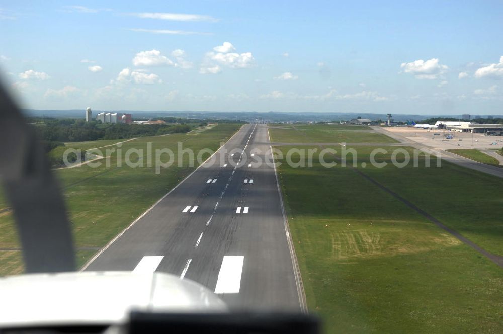 Aerial photograph Luxemburg - Blick auf den internationale Flughafen Luxemburg, allgemein – jedoch nicht offiziell – nach einer benachbarten Ortschaft meist kurz Findel genannt.