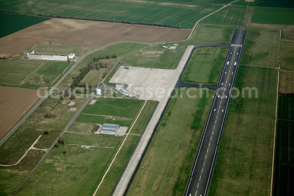 Cochstedt from above - Der Flughafen Magdeburg-Cochstedt an der Harzstraße in der Nähe von Cochstedt in Sachsen-Anhalt. The airport Magdeburg-Cochstedt at the street Harzstrasse near Cochstedt in Saxony-Anhalt.