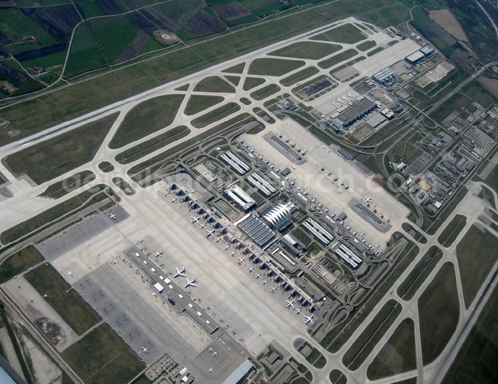 München-Flughafen from above - Runway, taxiways and terminals of the airport at the North Avenue in Munich in Bavaria