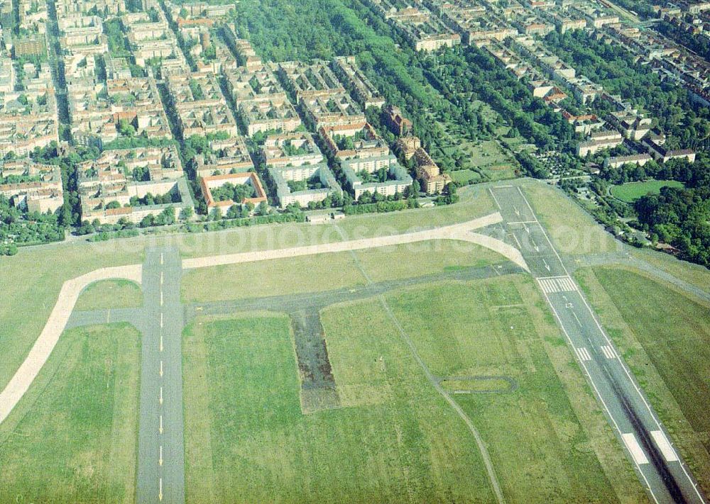 Aerial image Berlin - Tempelhof - Flughafenbereich Berlin-Tempelhof.