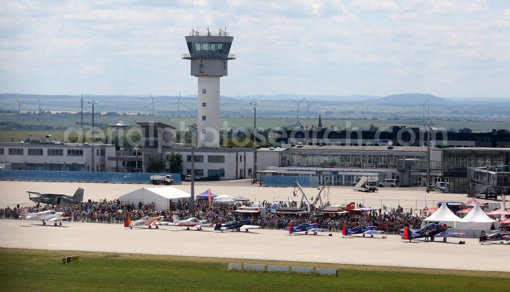 Aerial image Erfurt - Runway with hangar taxiways and terminals on the grounds of the airport in Erfurt in the state Thuringia