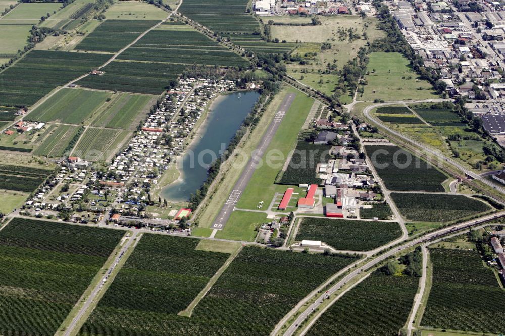 Aerial image Bad Dürkheim - Blick auf den Flugplatz Bad Dürkheim in Rheinland Pfalz. Daneben sind ein Campingplatz und ein See zu sehen. View to the airport Bad Dürkheim in Rhineland- Palatinate. Besides are an camping area and an lake recognizeable.