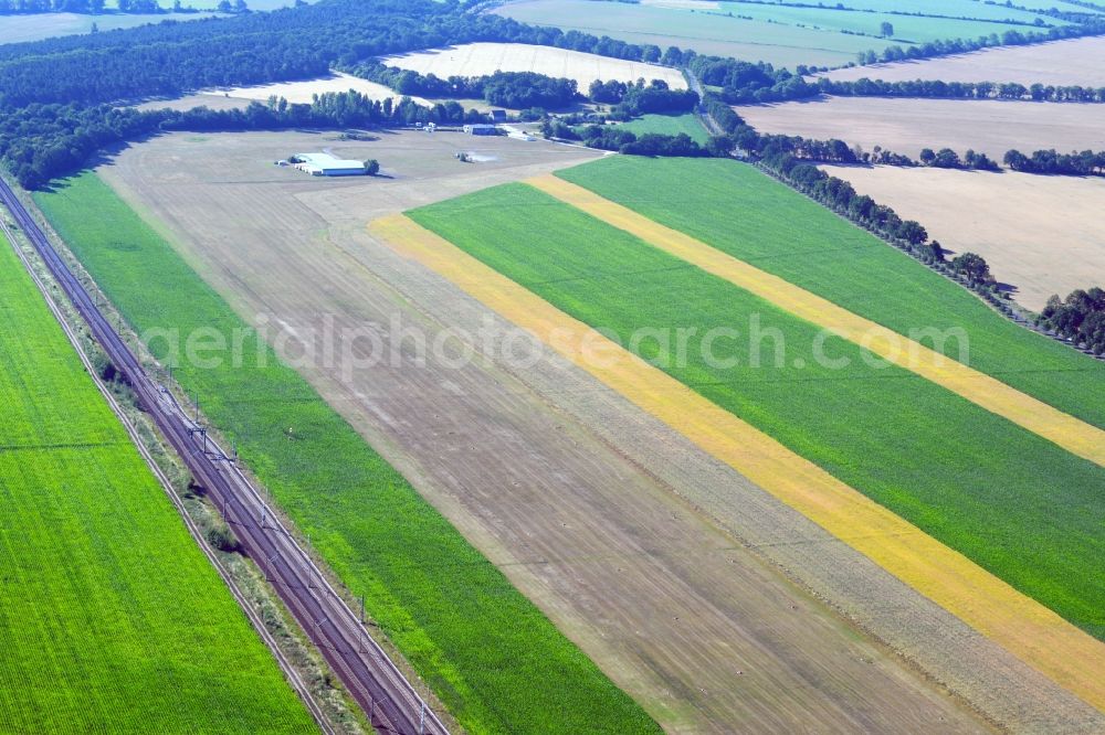 Aerial photograph Selbelang - Runway with tarmac terrain of airfield Bienenfarm GmbH in Selbelang in the state Brandenburg, Germany