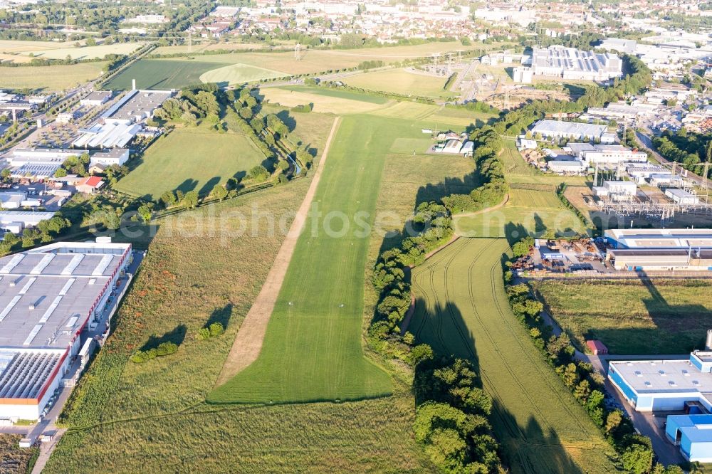 Aerial photograph Bruchsal - Runway with tarmac terrain of airfield Bruchsal EDTC in Bruchsal in the state Baden-Wurttemberg, Germany