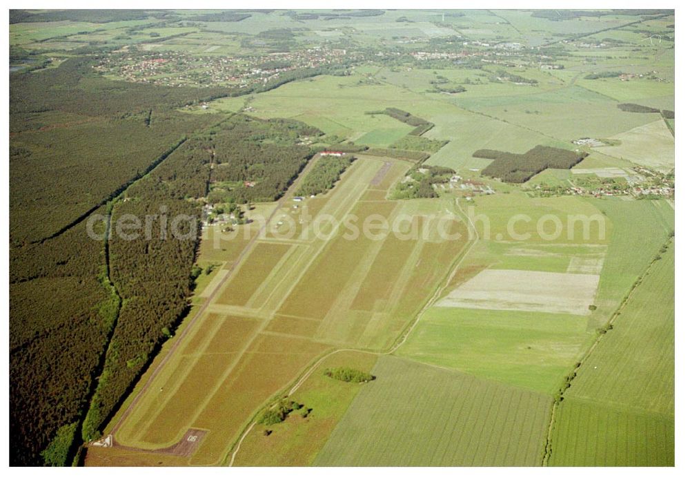 Eggersdorf bei Müncheberg / BRB from above - Flugplatz Eggersdorf bei Müncheberg in Brandenburg.