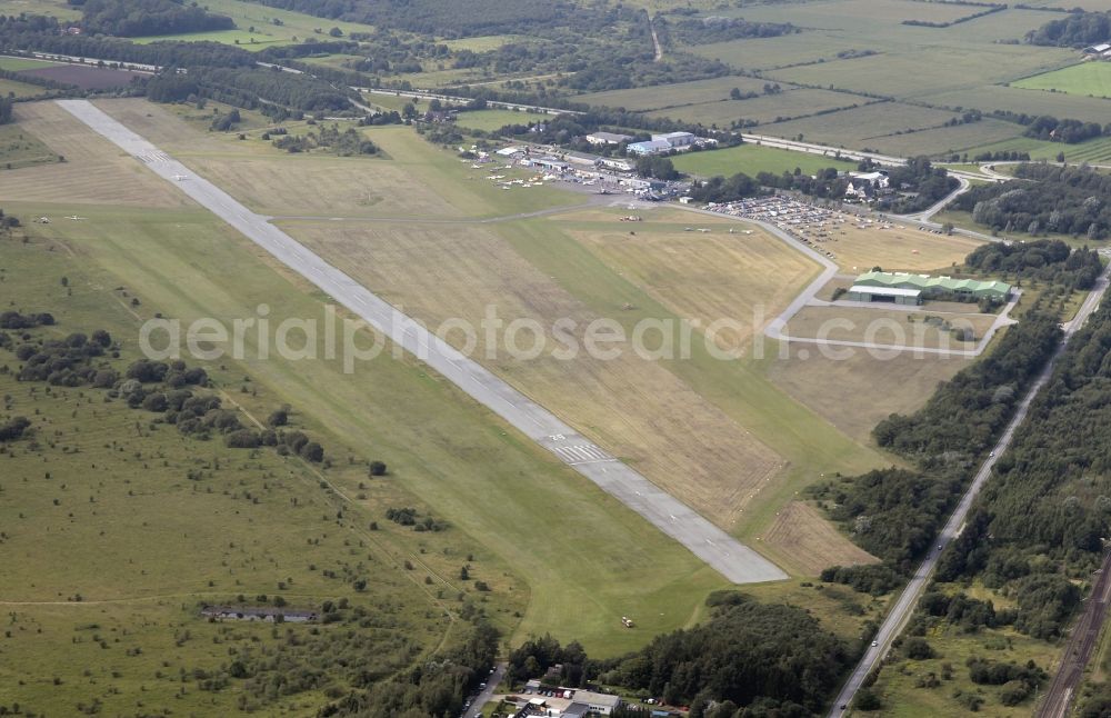 Flensburg from the bird's eye view: Terrain with Start-- runway at the airfield Flensburg with the ICAO code EDXF in Schleswig-Holstein