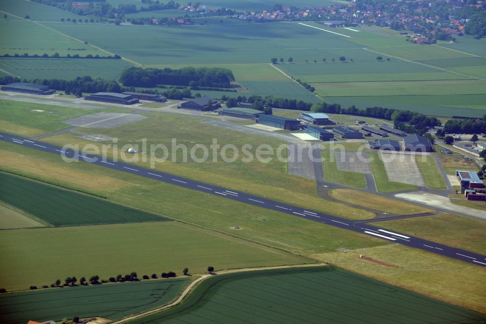 Bückeburg from the bird's eye view: Runway with tarmac terrain of airfield Achum in Bueckeburg in the state Lower Saxony