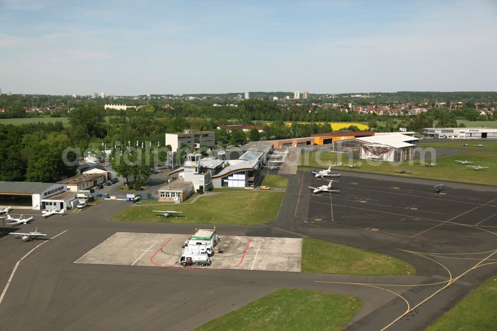 Egelsbach from the bird's eye view: Runway with tarmac terrain of airfield Frankfurt Egelsbach Airport in Egelsbach in the state Hesse