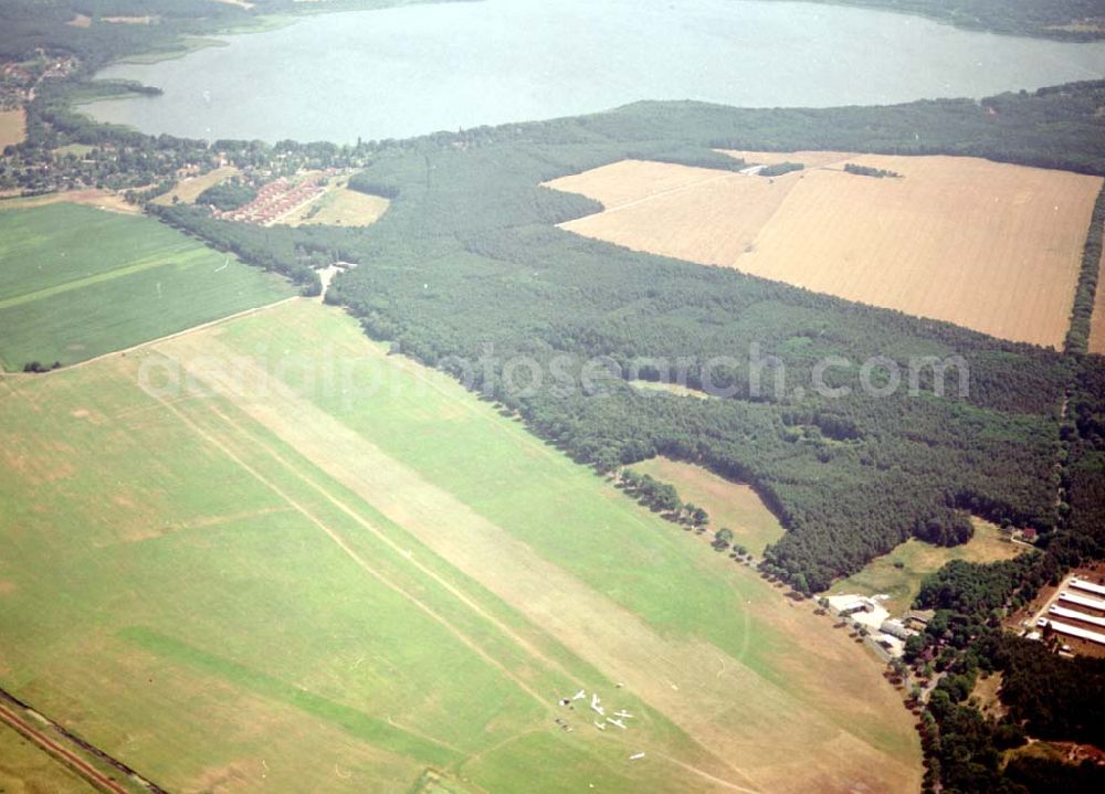 Aerial photograph Friedersdorf - Flugplatz Friedersdorf bei Königs Wusterhausen / BRB. 09.07.02