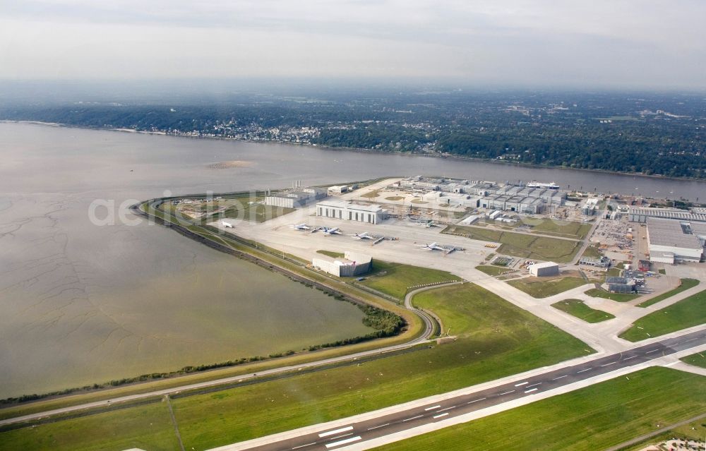 Hamburg from above - Airfield Hamburg-Finkenwerder