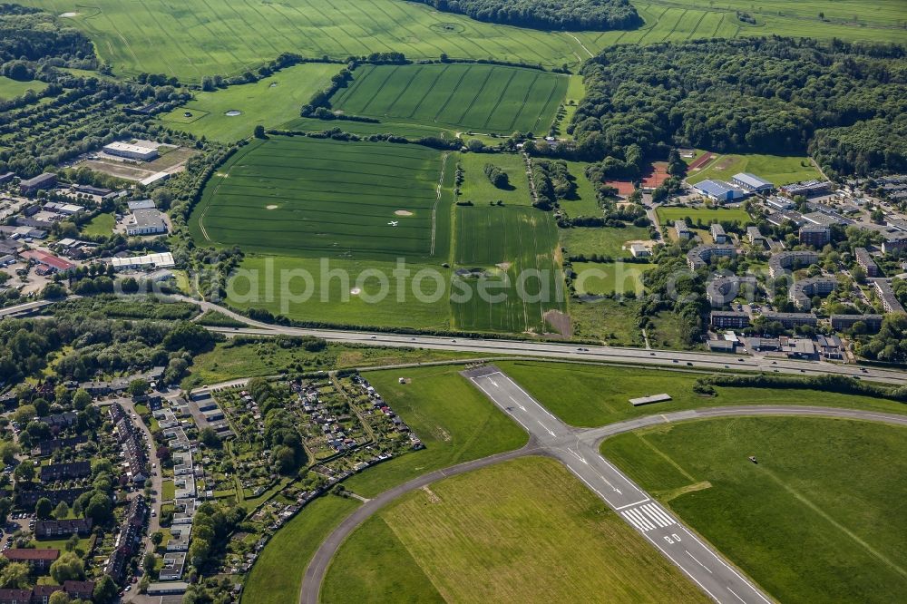 Altenholz from the bird's eye view: Airfield Holtenau in Kiel in the federal state Schleswig-Holstein, Germany