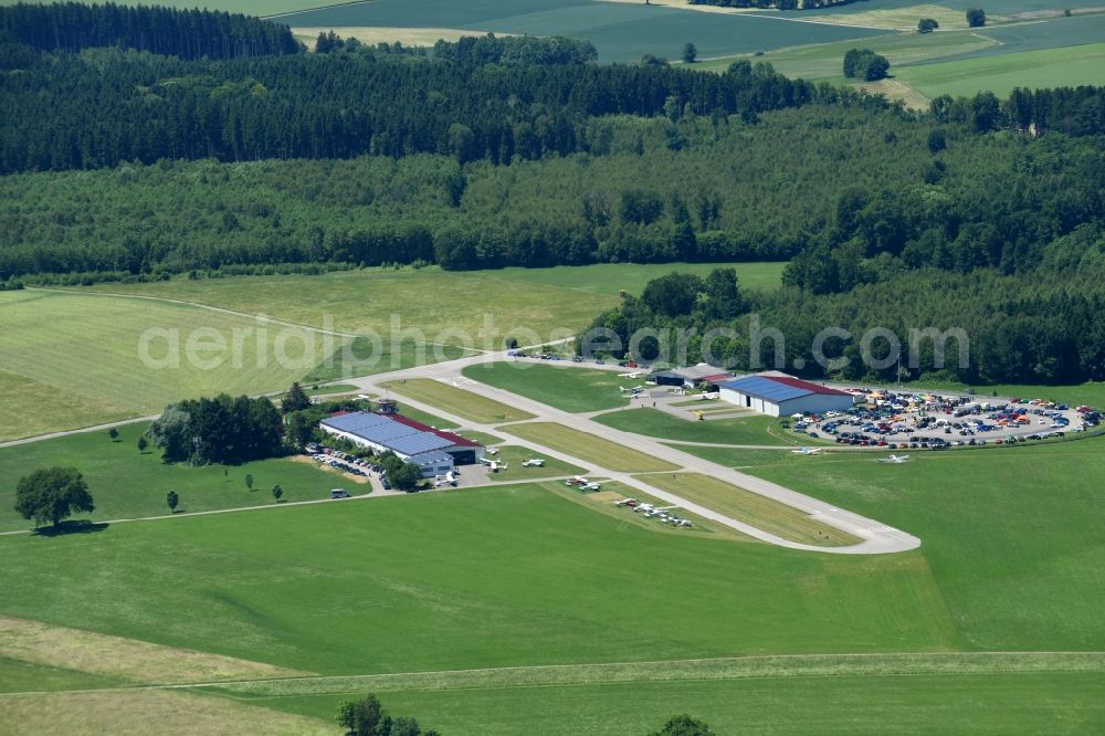 Aerial photograph Jesenwang - Runway with tarmac terrain of airfield in Jesenwang in the state Bavaria, Germany