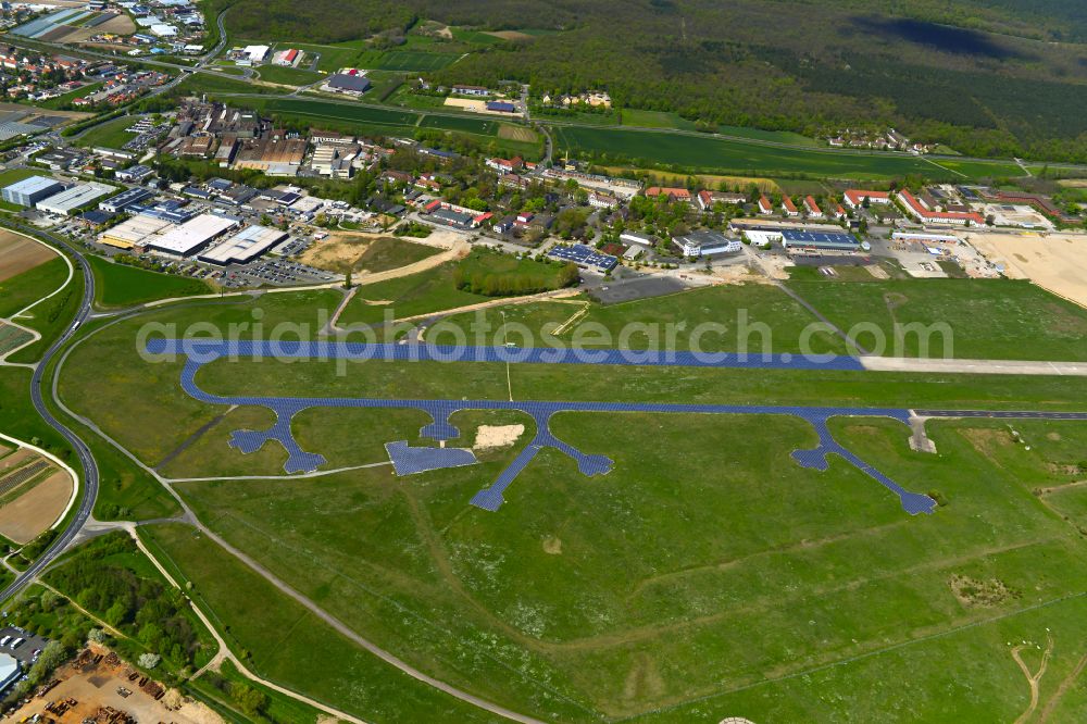 Aerial photograph Kitzingen - Runway with tarmac terrain of airfield Etwashausen in the district Etwashausen in Kitzingen in the state Bavaria, Germany