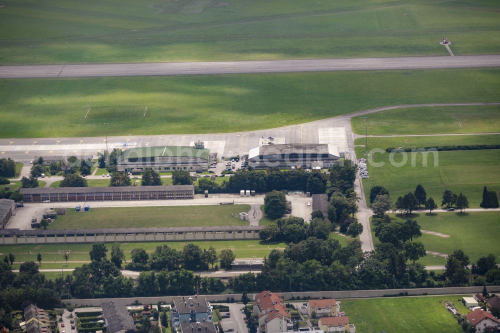 Aerial image Tulln an der Donau - Runway with tarmac terrain of military airfield Militaerflugplatz Langenlebarn on the Brumowskigasse in Tulln an der Donau in Lower Austria, Austria