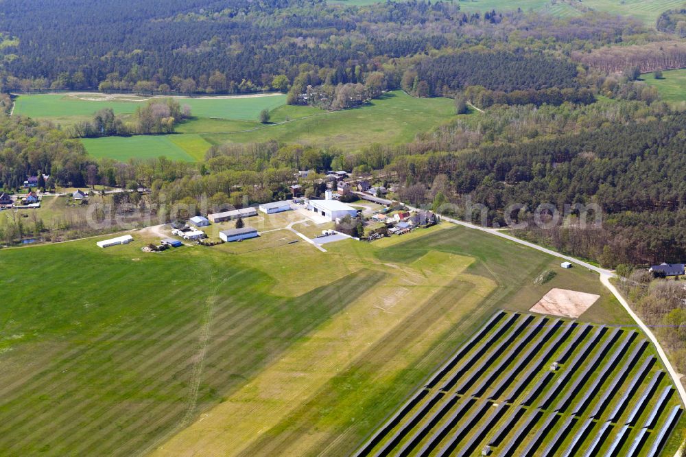 Neuhausen from above - Runway with tarmac terrain of airfield Flugplatzgesellschaft Cottbus/Neuhausen mbH on place Am Flugplatz in Neuhausen in the state Brandenburg, Germany