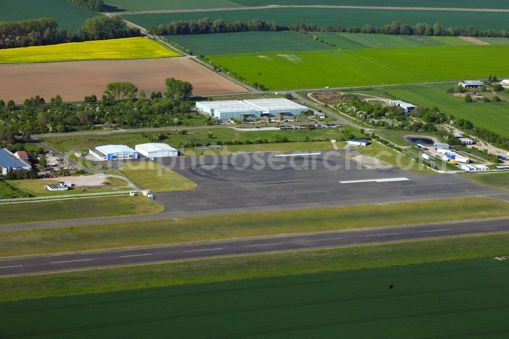 Aerial image Obermehler - Runway with tarmac terrain of airfield Obermehler-Schlotheim in Obermehler in the state Thuringia, Germany