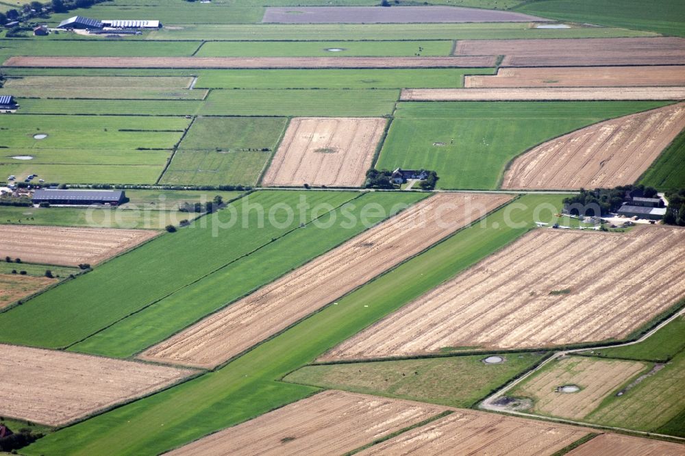 Pellworm from the bird's eye view: Runway with tarmac terrain of airfield Pellworm in Pellworm in the state Schleswig-Holstein