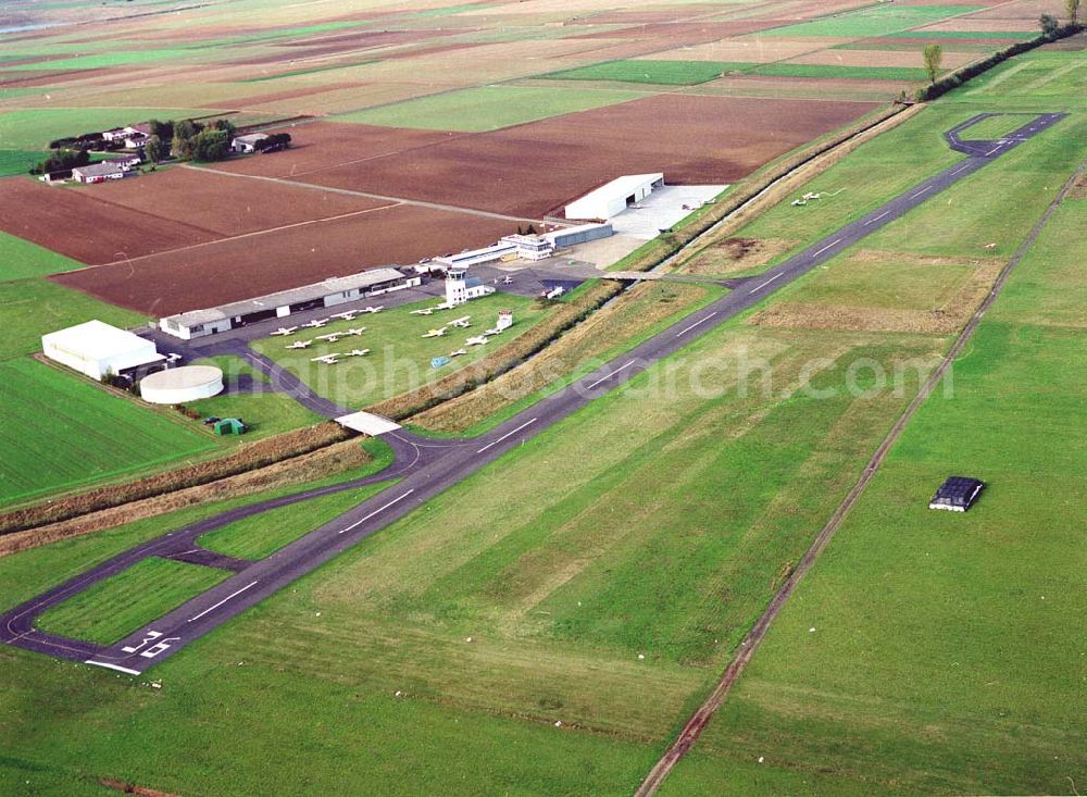 Aerial photograph Reichelsheim bei FRA - Flugplatz Reicheslheim bei Frankfurt / Main in Hessen.