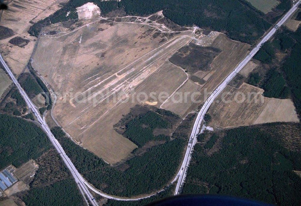 Aerial photograph Saarmund / BRB - Flugplatz Saarmund bei Michendorf am Berliner Ring aus 10000ft Höhe.