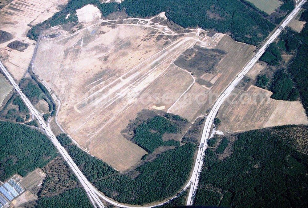 Saarmund / BRB from above - Flugplatz Saarmund bei Michendorf am Berliner Ring aus 10000ft Höhe.