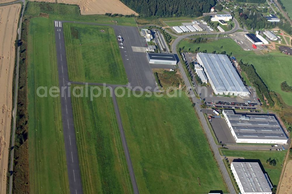 Jahnsdorf Erzgebirge from above - Runway with tarmac terrain of airfield Verkehrslandeplatz Chemnitz/ Jahnsdorf GmbH on Wilhermsdorfer Strasse in Jahnsdorf Erzgebirge in the state Saxony