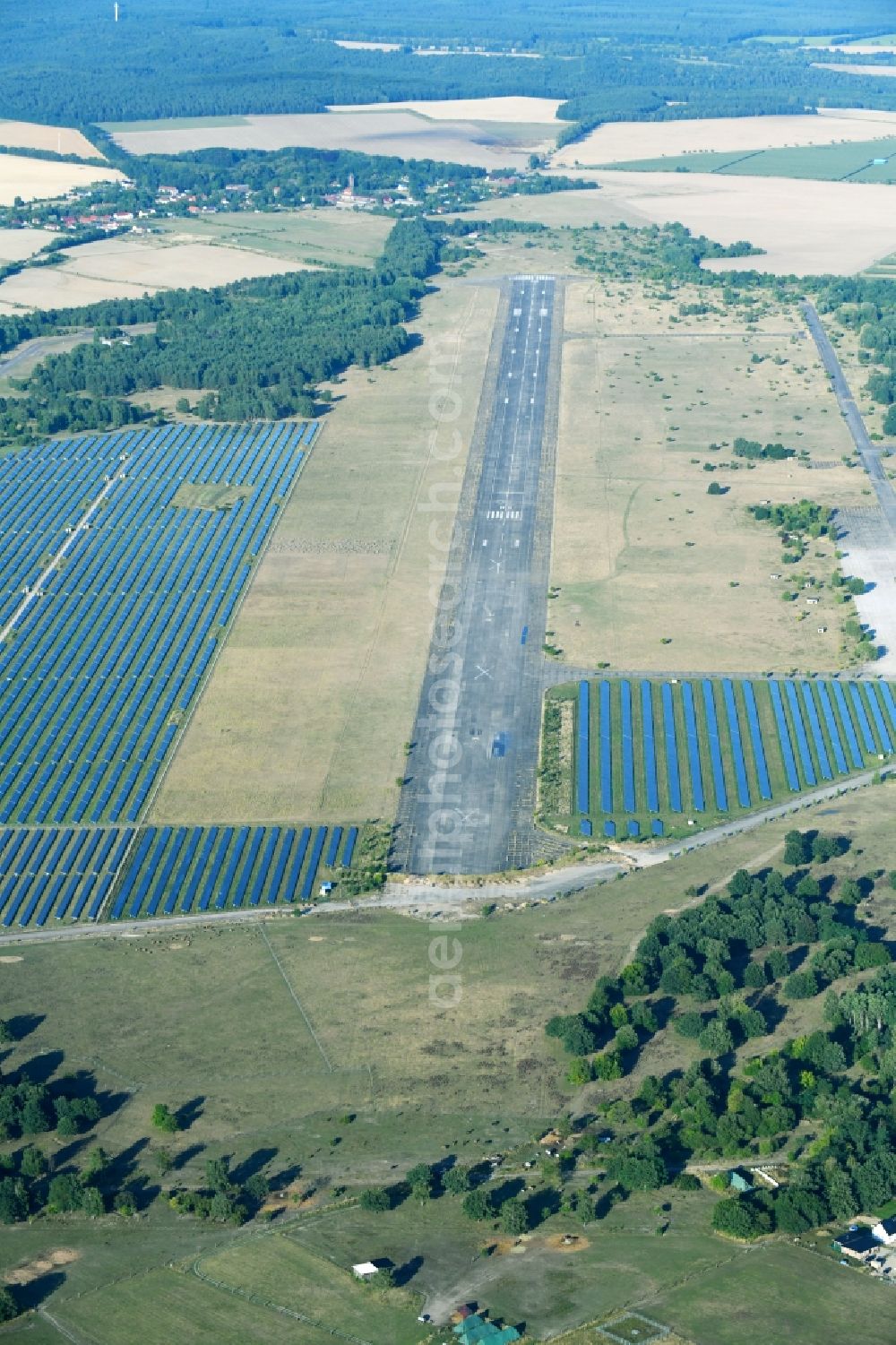 Aerial image Werneuchen - Runway with tarmac terrain of airfield in Werneuchen in the state Brandenburg, Germany