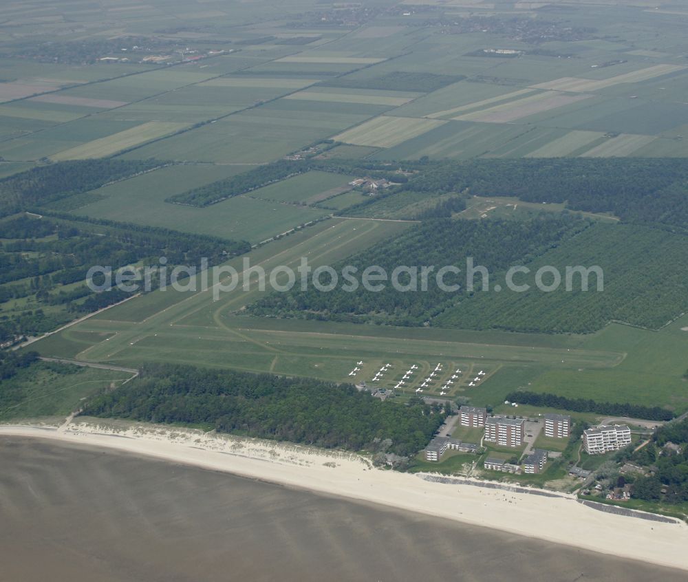 Wyk auf Föhr from the bird's eye view: Airfield Wyk in Wyk on the island of Foehr in the state Schleswig-Holstein, Germany. Airfield with the ICAO identifier EDXY on the North Sea beach