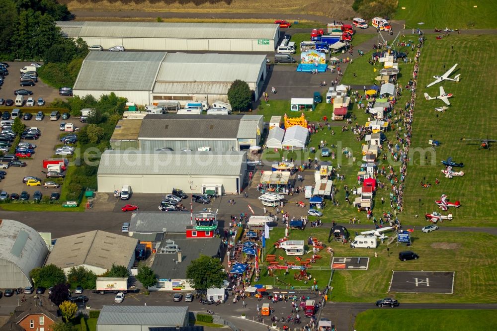 Aerial photograph Hamm - Aerodrome and flight day on the grounds of the Hamm-Lippewiesen in Hamm in North Rhine-Westphalia