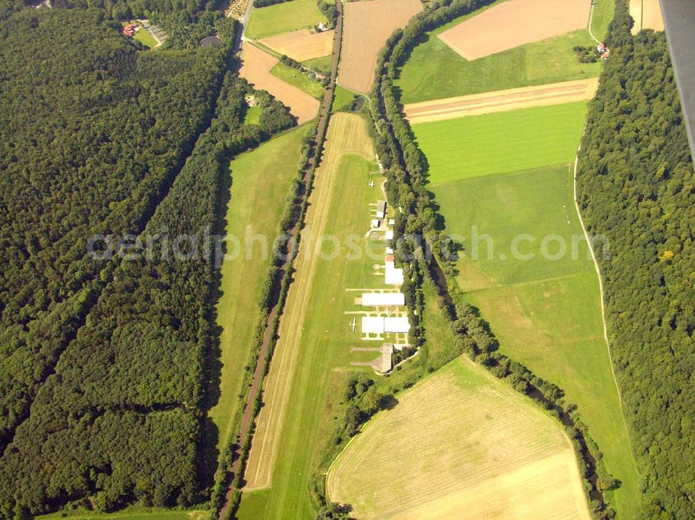 Northeim from the bird's eye view: , Flugschule Northeim e.V., Sedanstr. 19a, 37154 Northeim, Tel.: 0 55 51 - 911 929/39, Fax: 0 55 51 - 911 949,