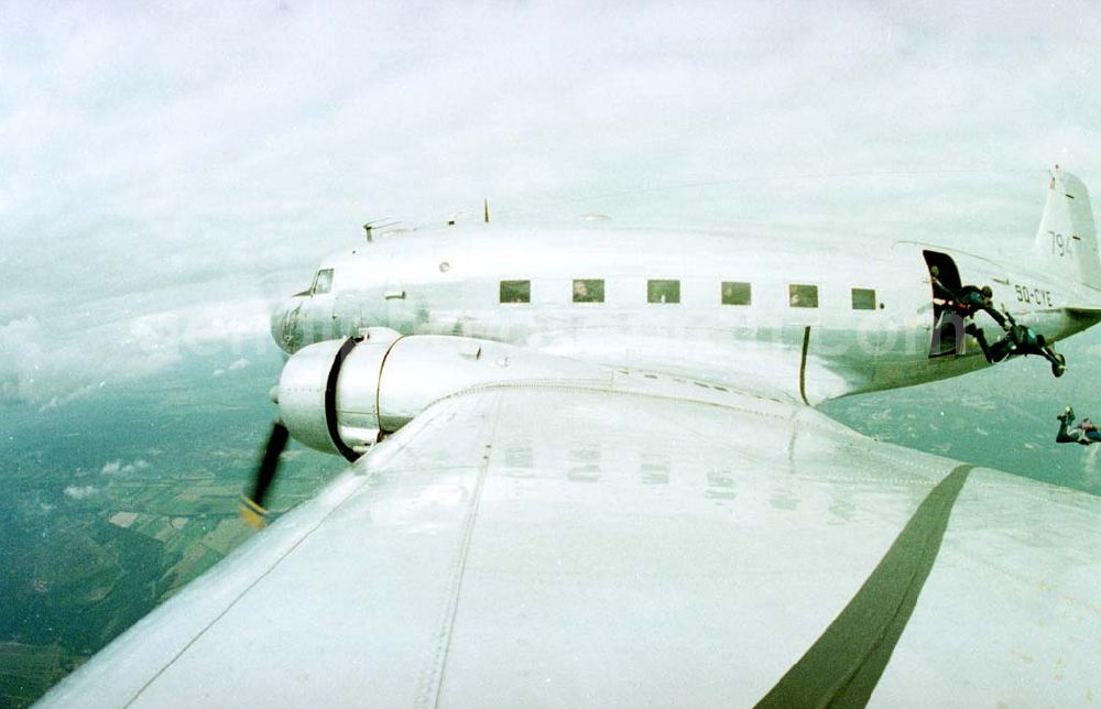 Aerial photograph Berlin Gatow - 28.06.1993 DC-3 Flug, Flugtag Berlin Gatow,