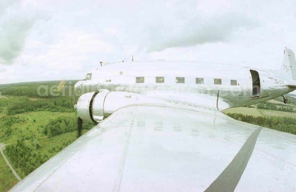 Berlin Gatow from above - 28.06.1993 DC-3 Flug, Flugtag Berlin Gatow,