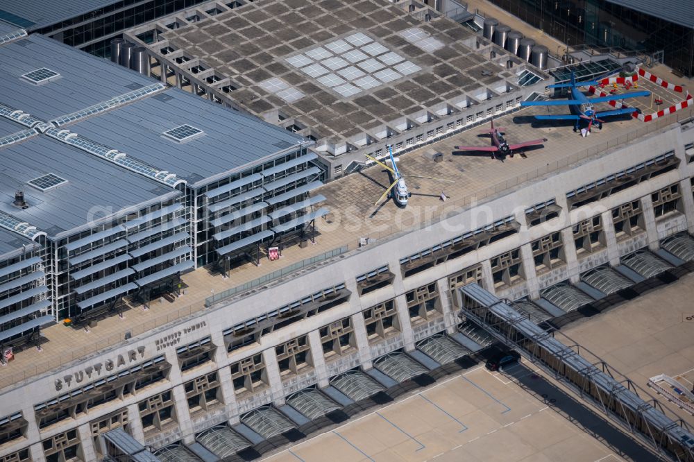 Aerial photograph Stuttgart - aircraft auf of Besucherterrasse on the airport in Stuttgart in the state Baden-Wuerttemberg, Germany