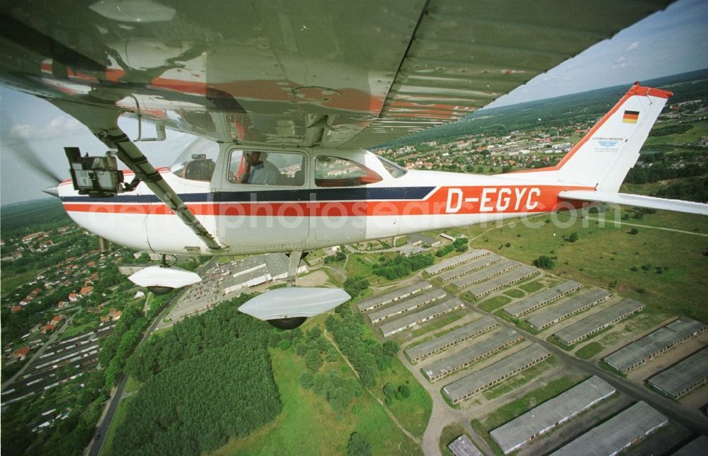 Aerial photograph Strausberg - Cessna 172 with the identifier D-EGYC Aircraft in flight over the airspace in Strausberg in the state Brandenburg, Germany