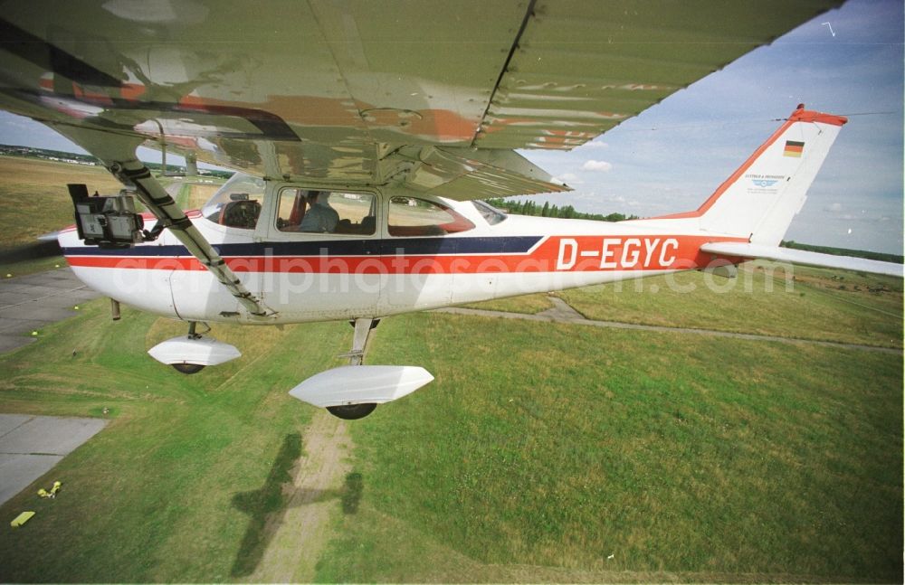 Strausberg from above - Cessna 172 with the identifier D-EGYC Aircraft in flight over the airspace in Strausberg in the state Brandenburg, Germany